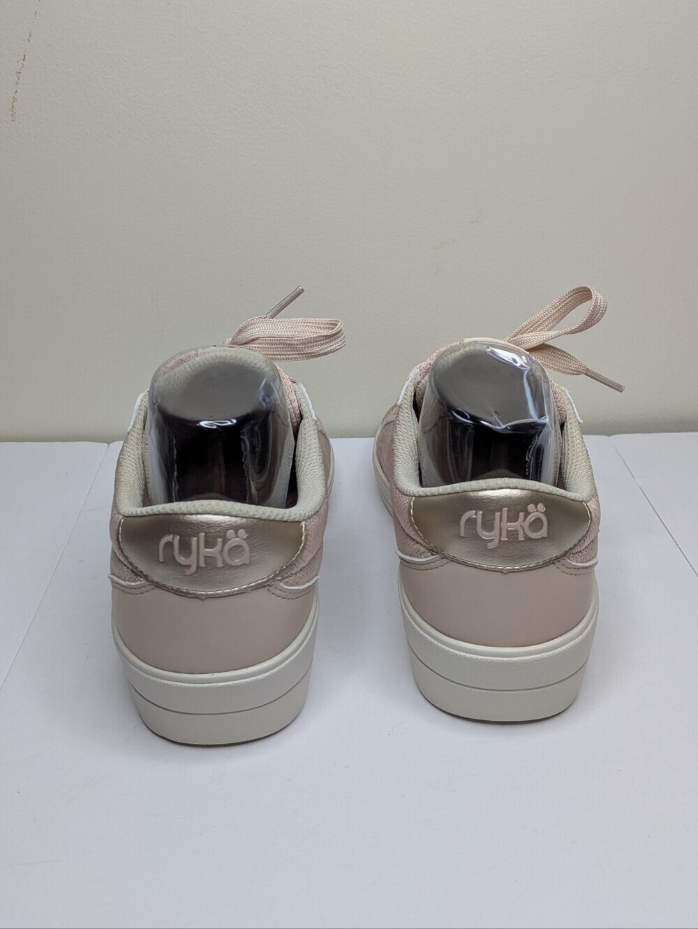 Ryka Viv Classic Blush Sneaker 7.5 Wide - Picture 5 of 8